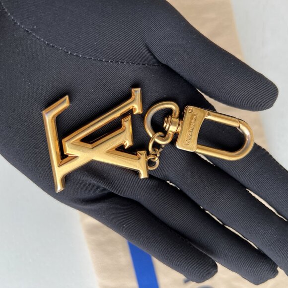 Authentic Louis Vuitton Keychain monogram gold B1025 - Picture 7 of 7